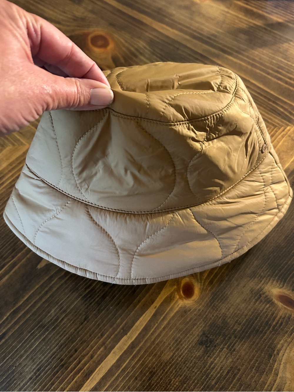 STEVE MADDEN Quilted Tan Bucket Hat